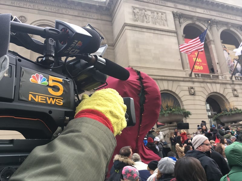 Art Institute of Chicago Wreathing of the Lions Ceremony Chicago on